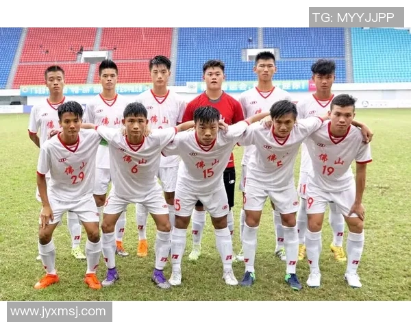 广州足球队荣登足球灵活性排行榜第二名引发广泛关注与讨论 广州足球队荣登足球灵活性排行榜第二名引发广泛关注与讨论